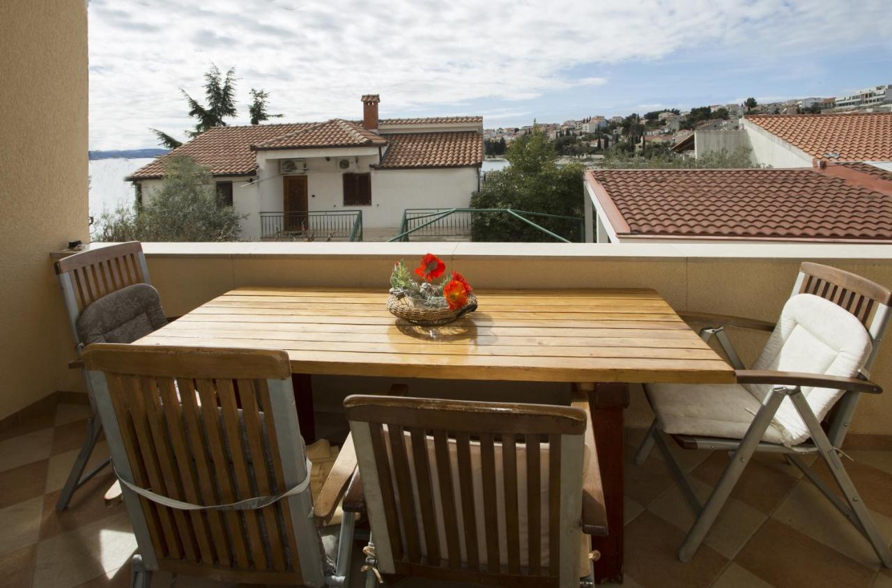 Apartments By The Sea Mavarstica, Ciovo - 12696 Trogir Eksteriør billede