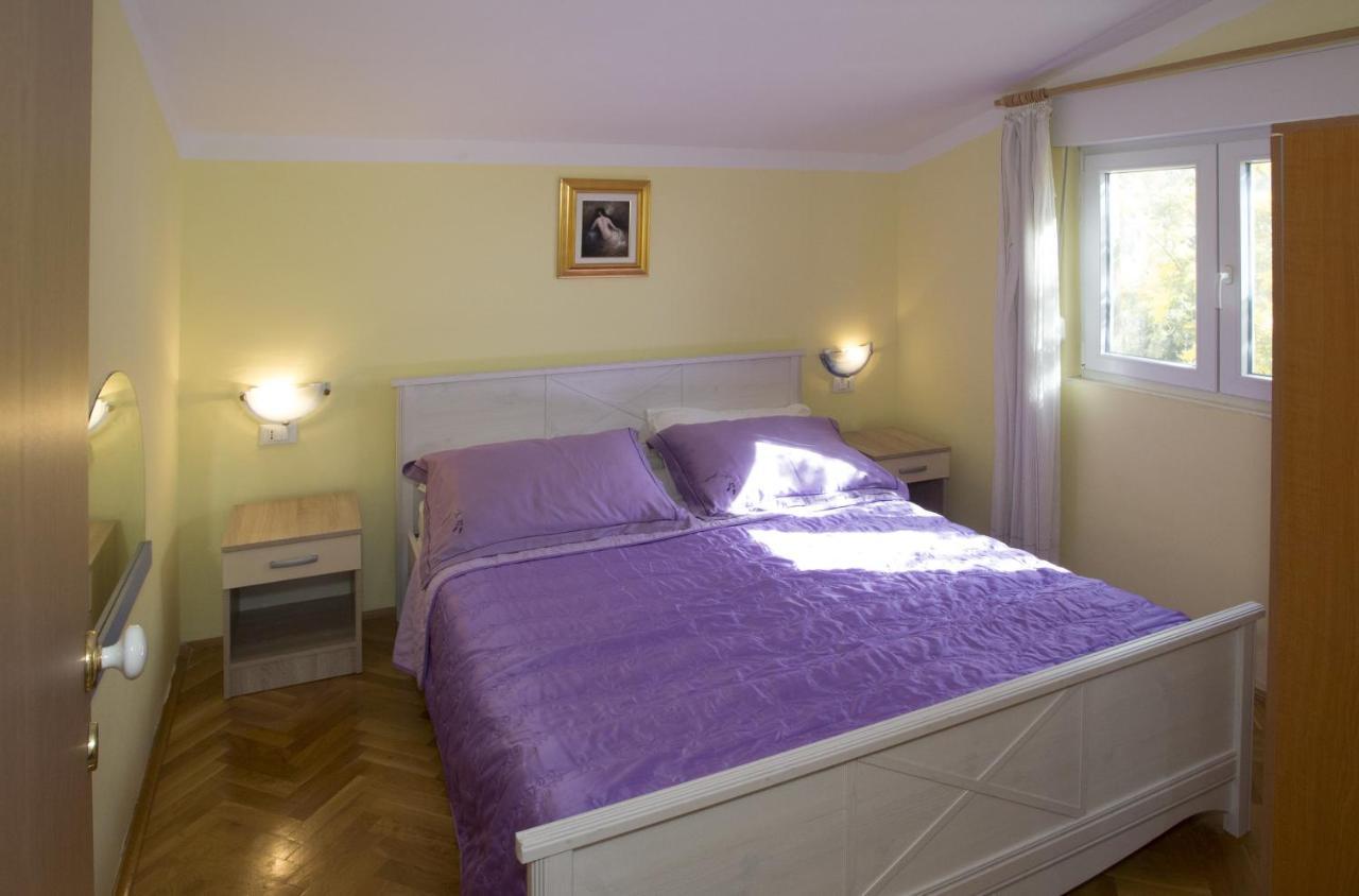 Apartments By The Sea Mavarstica, Ciovo - 12696 Trogir Eksteriør billede